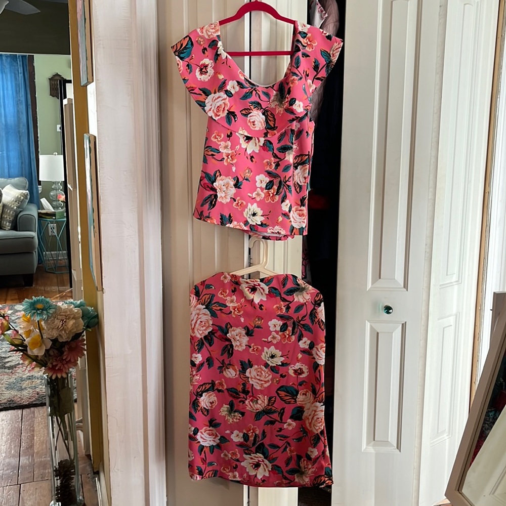 BOLD ELEMENTS TOP AND SKIRT SIZE XL, L